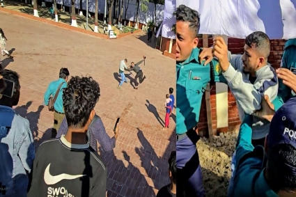 মিরপুর বুদ্ধিজীবী স্মৃতিসৌধে সাংবাদিকের ওপর সিনেমাটিক হামলা-ক্যামেরা ভাঙচুর, আহত ৫