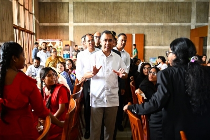 প্রধানমন্ত্রীর আয়োজনে সংসদ ভবনে শিক্ষার্থীদের মধ্যাহ্নভোজ